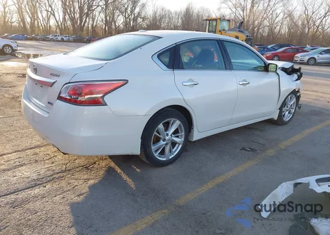 2014 Nissan Altima 2.5 z USA, uszkodzony, nr VIN 1N4AL3AP4EC202621